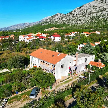Apartments Lana Starigrad Paklenica Exterior photo
