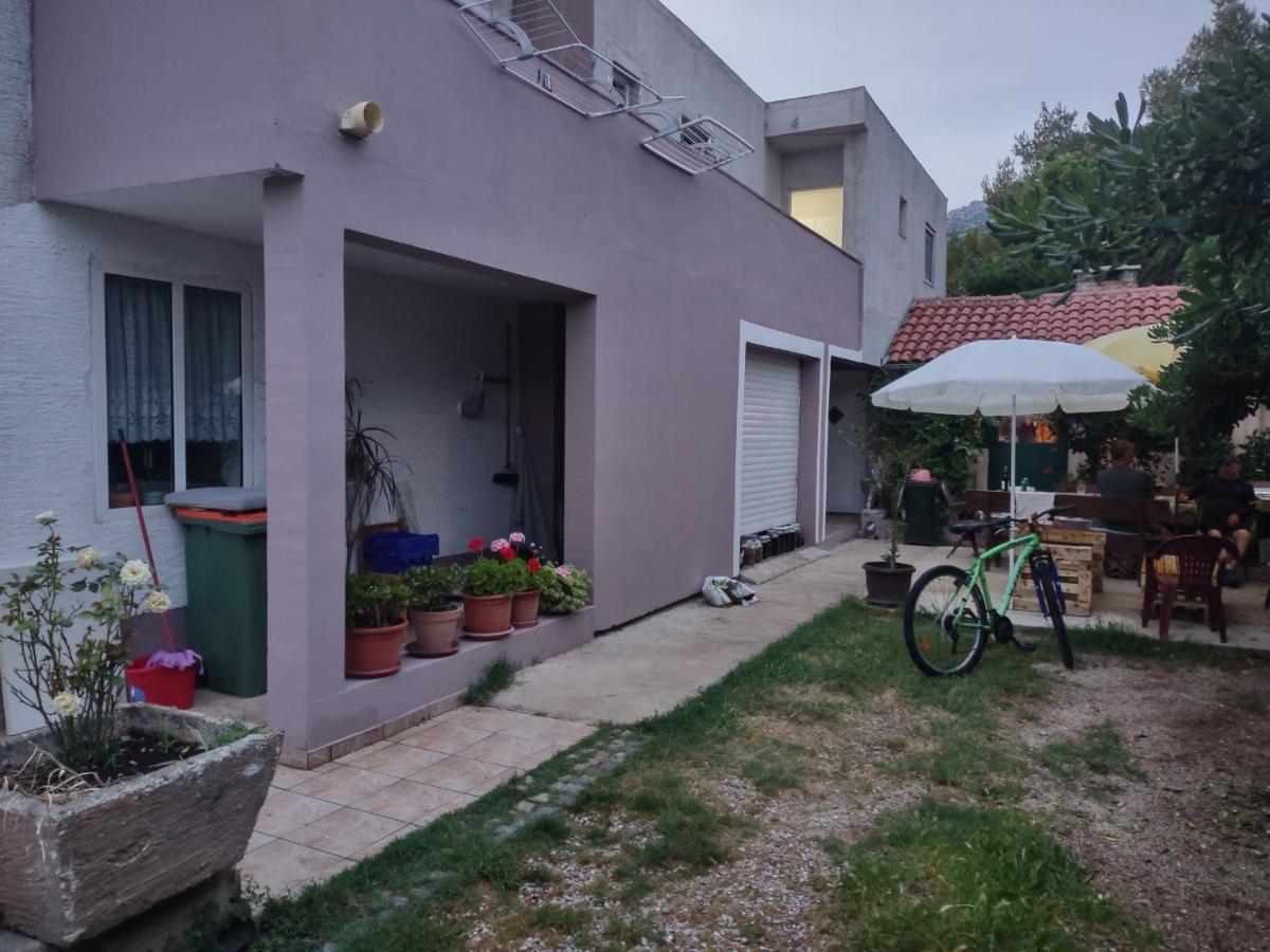 Lana Apartment