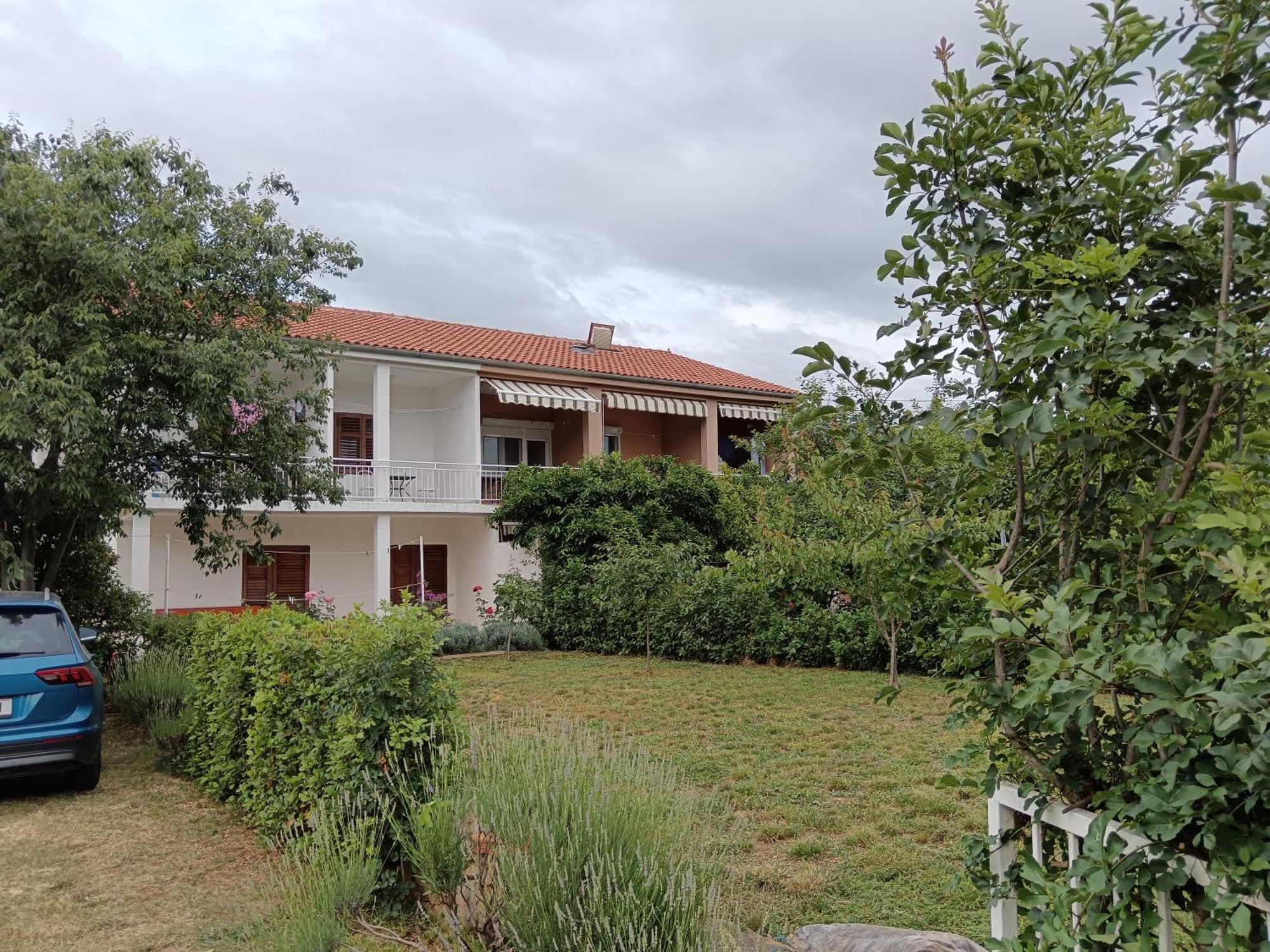 Lana * Starigrad Paklenica