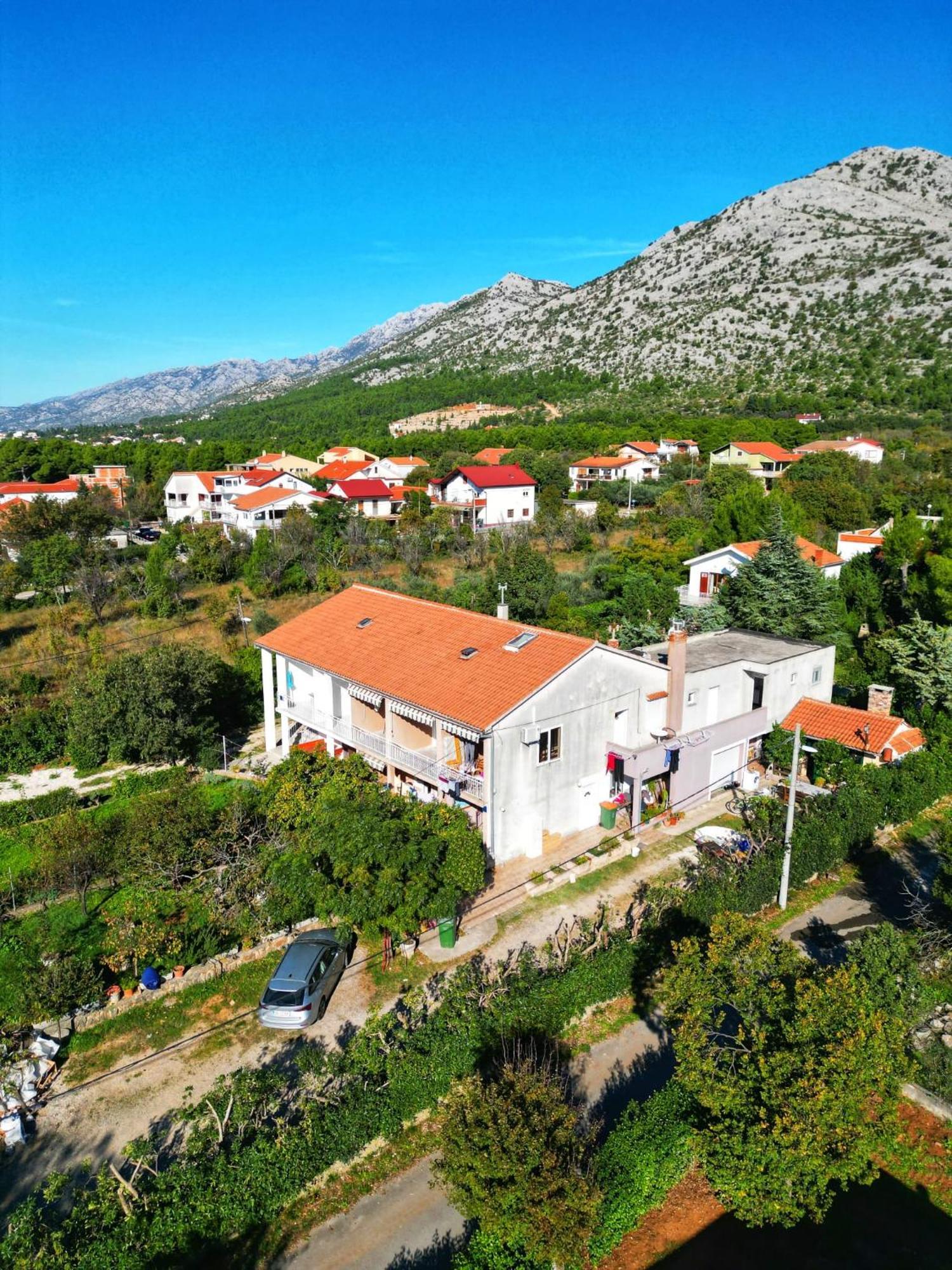 Lana Starigrad Paklenica