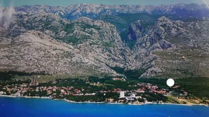 Apartma Lana *